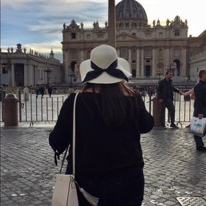 Meet your Posher, Julia